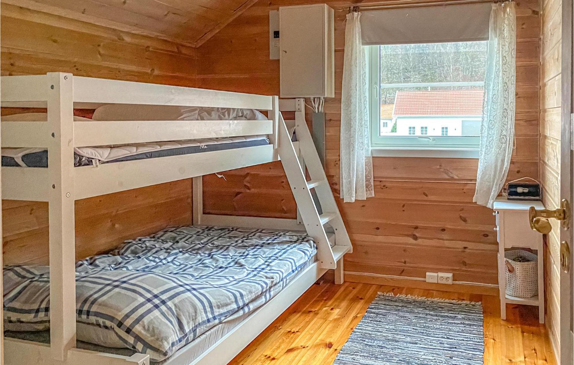 2 Bedroom Stunning Home In Люнгдал Экстерьер фото